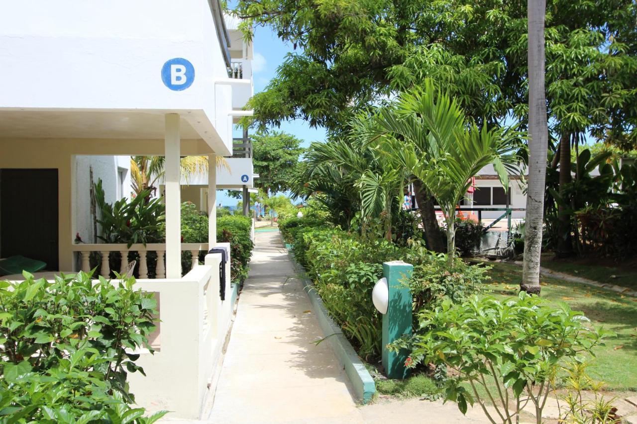 Sand And Blue Seas Negril Exterior photo